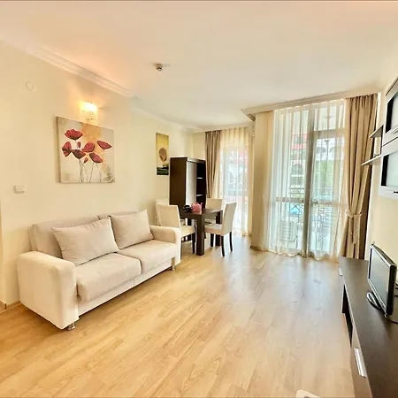 Menada Апартамент Свети Влас