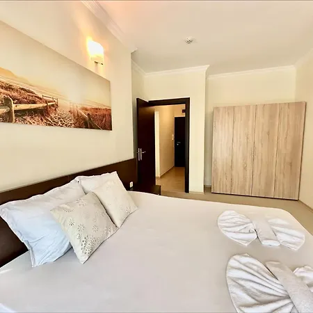 Апартамент Menada